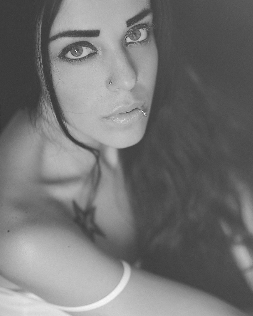 Michele-Della-Guardia-Photographer-Violet-3.jpg